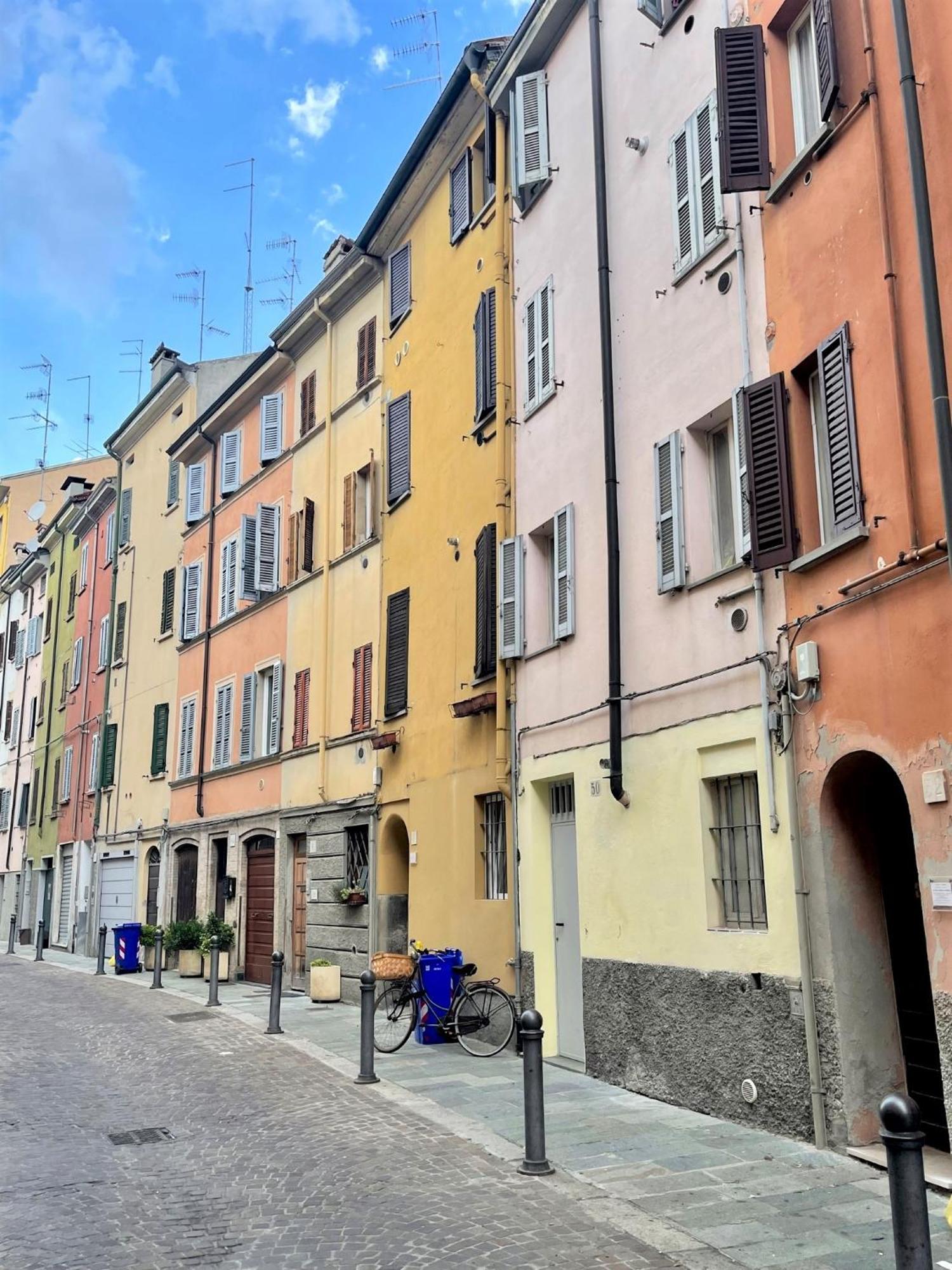Апартаменты Buro Nel Borgo Парма Экстерьер фото